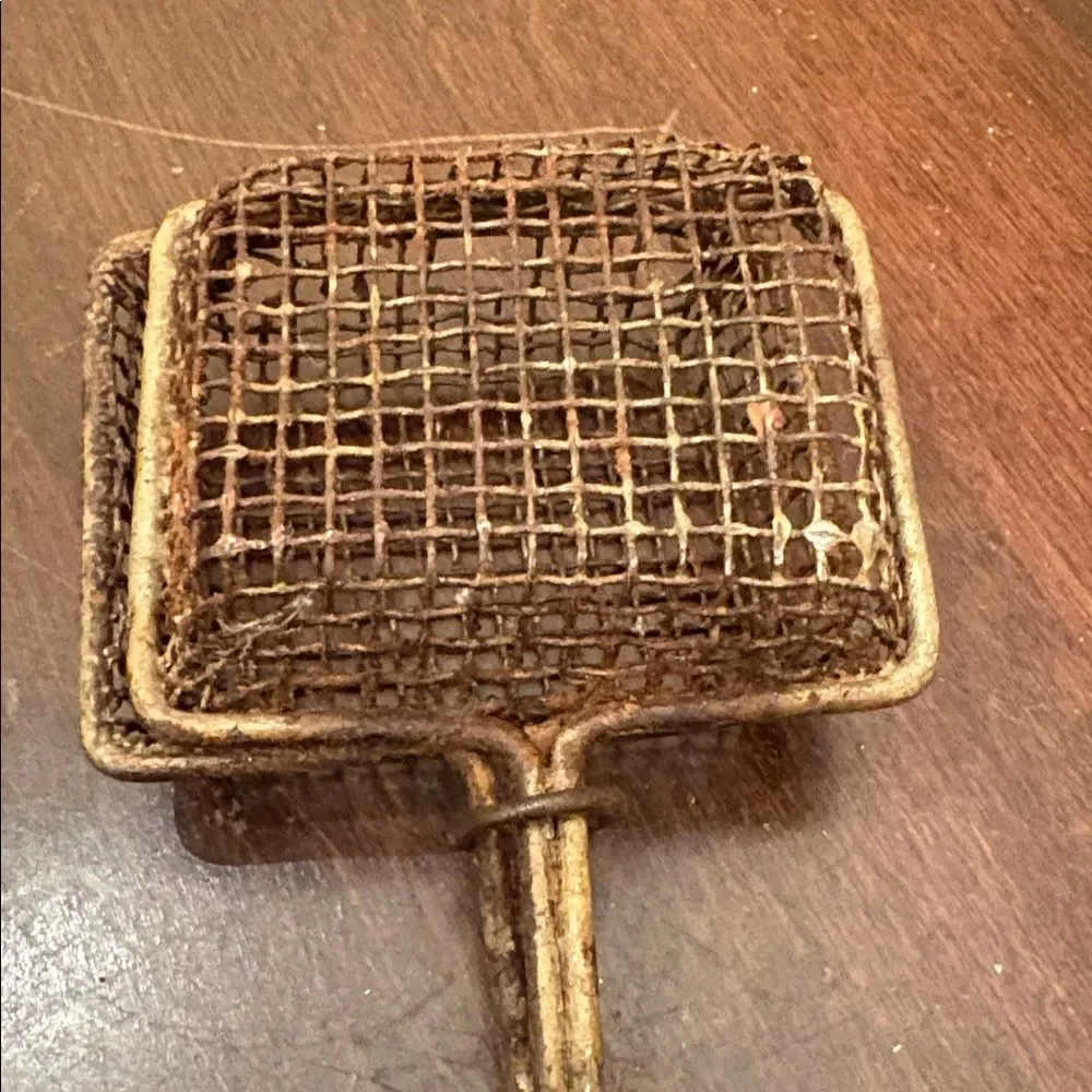 Antique Early Farmhouse primitive, Soap Saver, Metal Mesh, Laundry